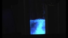 Réaction du luminol avec l’eau oxygénée