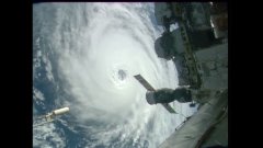 Time-lapse incroyable de trois ouragans filmés depuis l'ISS