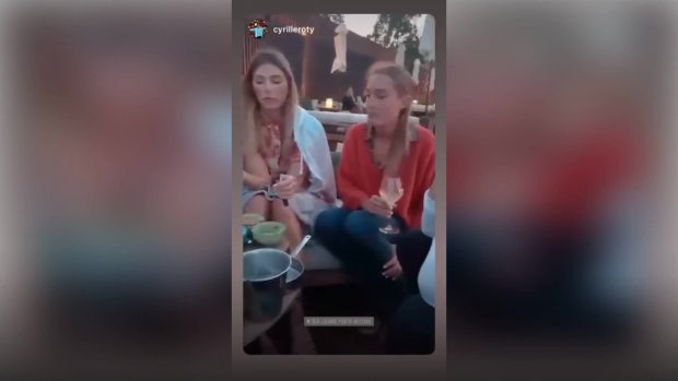 Iris Mittenaere et Camille Cerf profitent d'un séjour incroyable en Corse !