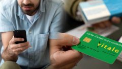 Arnaque à la carte vitale : ce SMS peut vider votre compte bancaire