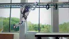 Les robots Atlas se mettent au parkour | Futura