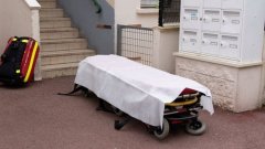 Un éboueur, déclaré mort après un malaise cardiaque, ressuscite dans son sac mortuaire