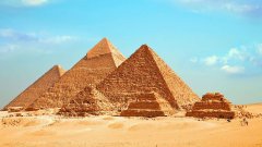 La vraie couleur des pyramides n'est pas celle que vous croyez