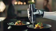 Robotic Kitchen : un robot cuisinier qui met la main à la pâte