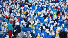 Le record du monde du plus grand rassemblement de Schtroumpfs a été battu dans le Finistère