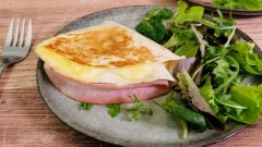 Croquez à pleines dents le wrap hack raclette !