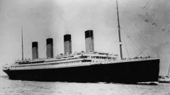 Ein Jahrhundert nach der Tragödie taucht ein seltenes Foto des Eisbergs wieder auf, der den Titanic versenkt hat.