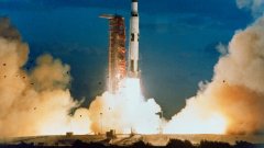 Saturn V : revivez le décollage en slow motion de la fusée la plus puissante de l'histoire