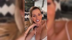 Jessica Thivenin : Très fière de son baby bump, elle partage une photo touchante !