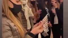 Miss France 2021 : Les candidates découvrent la couronne