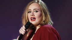 Adele : sa transformation physique de ses débuts à aujourd'hui...