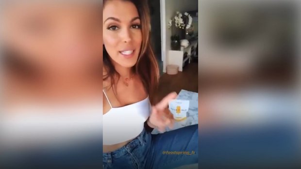 Iris Mittenaere dévoile la recette de sa glace à la mangue  sur Instagram !