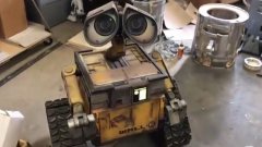 Il réalise le robot Wall-e complètement robotisé, capable de parler, danser et bouger comme dans le