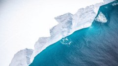 Le plus gros iceberg du monde sur le point de percuter une île