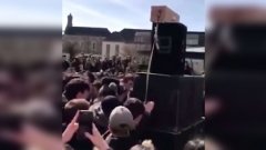 Bretagne : Ils organisent une rave party en plein milieu de la cour de leur lycée