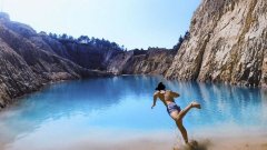 Ce mystérieux lac espagnol rend malades les personnes qui s'y baignent